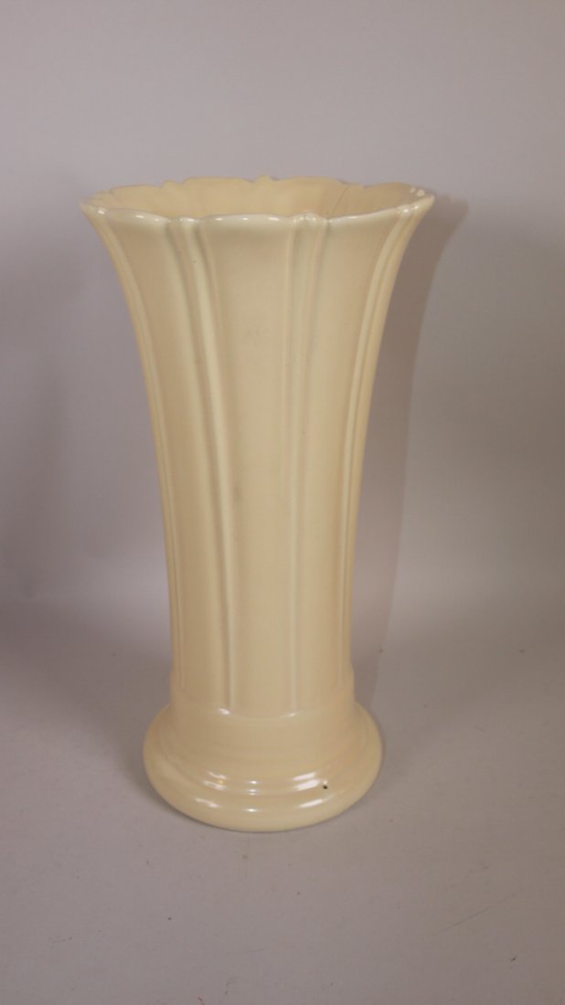 Fiesta 10" flower vase, ivory, crack (1 of 1)