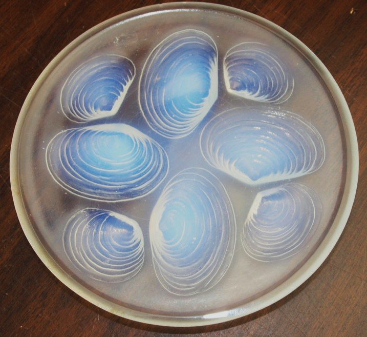 Sabino French opaque glass oyster plate, ref: Karsnitz: Sabino French opaque glass oyster plate, ref: Karsnitz pg. 26, 6 1/4", minor rim nick