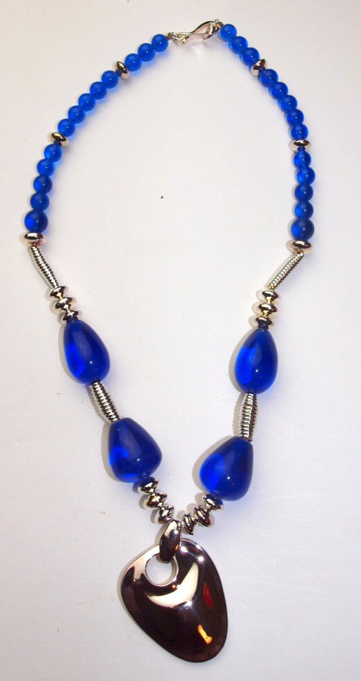 Robert Lee Morris (RLM) sterling silver and blue glass: Robert Lee Morris (RLM) sterling silver and blue glass necklace