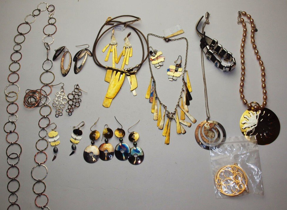 Robert Lee Morris (RLM) lot of sterling silver and: Robert Lee Morris (RLM) lot of sterling silver and brass jewelry