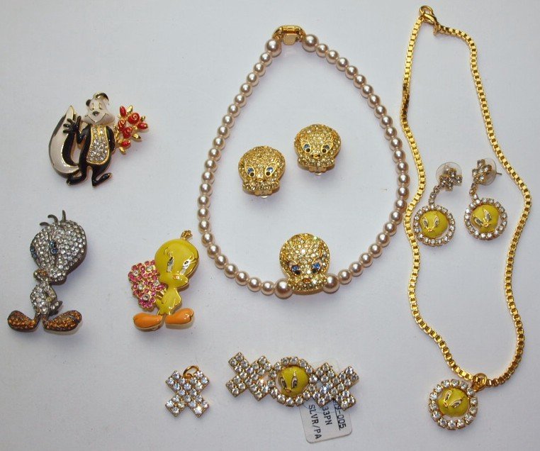 Tweety bird lot of jewelry (1 of 1)