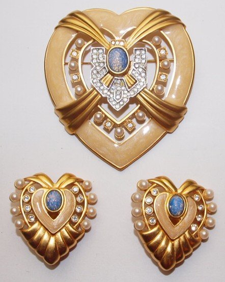 Elizabeth Taylor brooch and earring set (1 of 1)