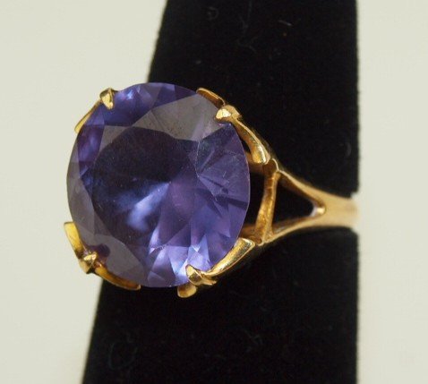 Antique 14K yellow gold ring with violet center stone (1 of 1)