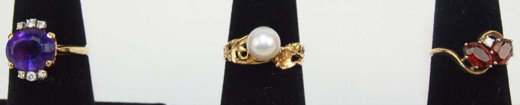 Lot of 3 ladies gold rings (1 of 1)