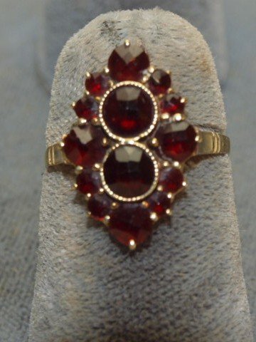 German 10K yellow gold & garnet ladies ring (1 of 1)