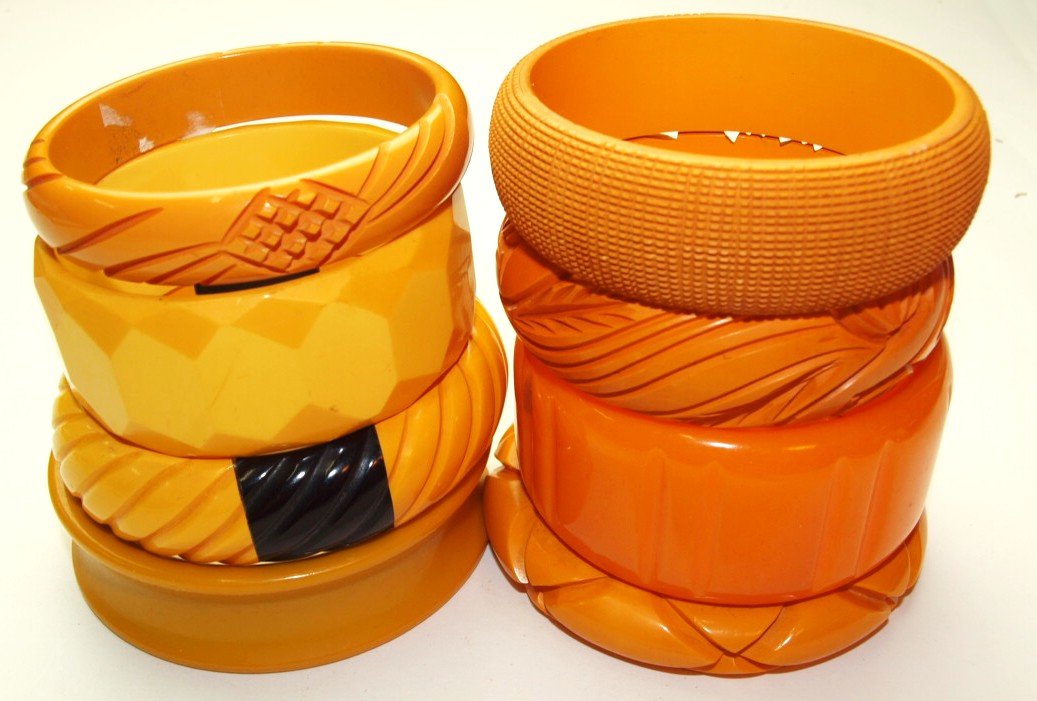 Bakelite lot of 8 yellow carved bangle bracelets (1 of 1)