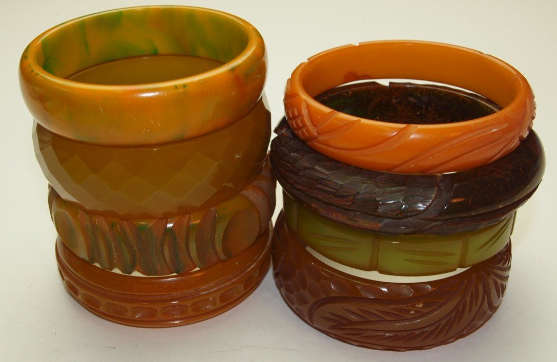 Bakelite lot of 8 assorted abngle bracelets (1 of 1)