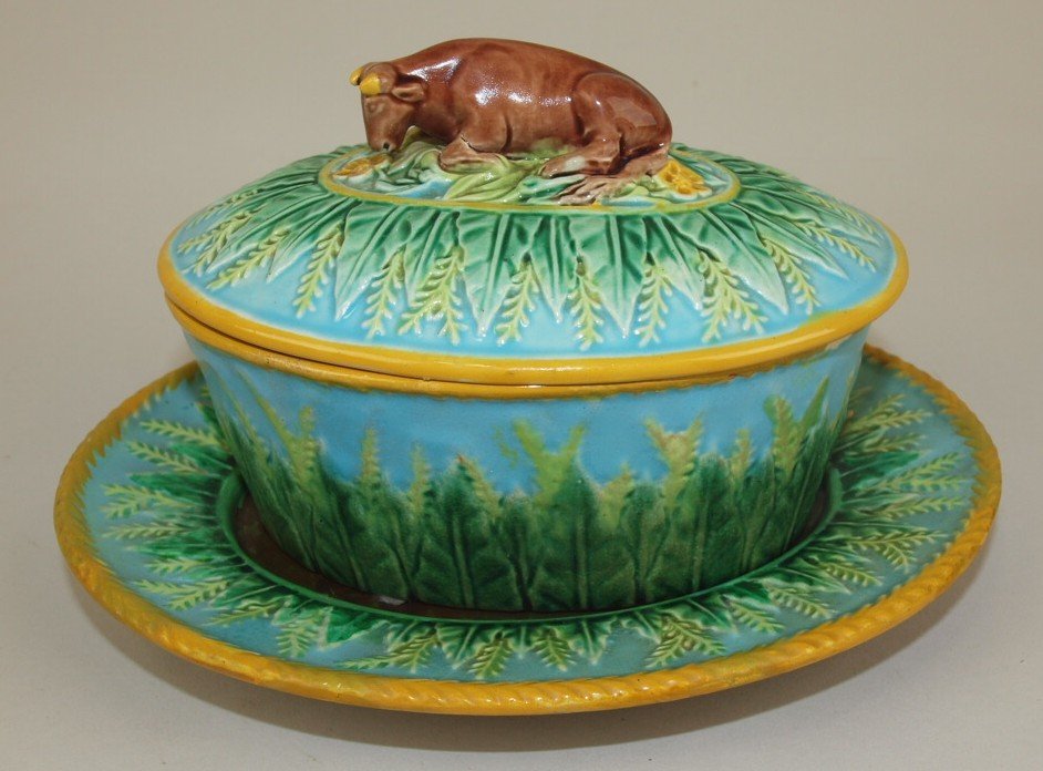 George Jones Majolica turquoise pate box with cow (1 of 1)