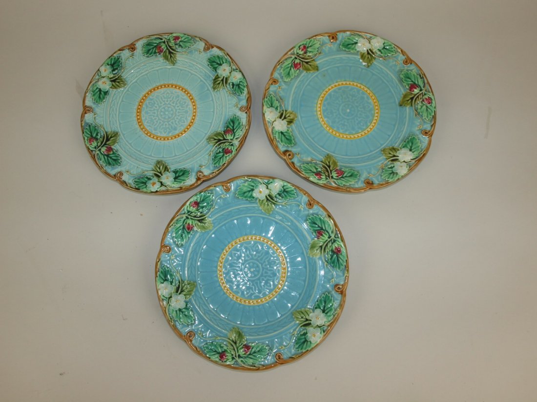 Sarreguemines Majolica set of 3 - 8" turquoise: Sarreguemines Majolica set of 3 - 8" turquoise strawberry plates