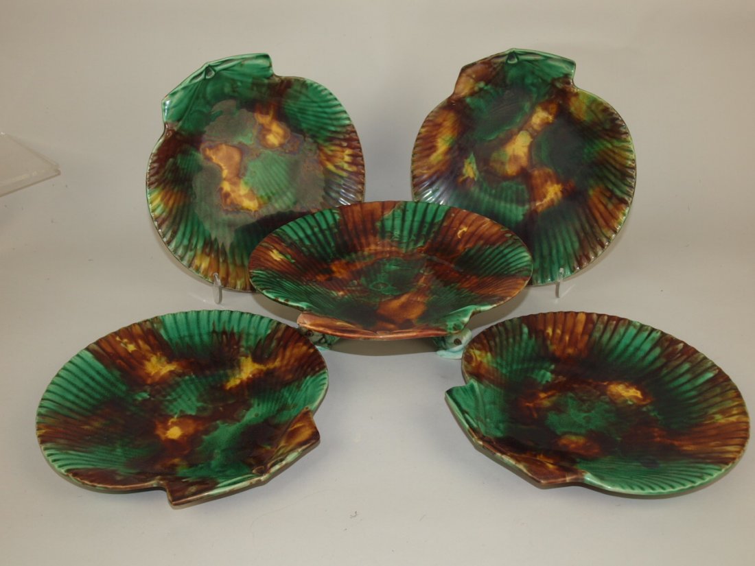 Wedgwood Majolica shell compote and 4 matching plates (1 of 1)