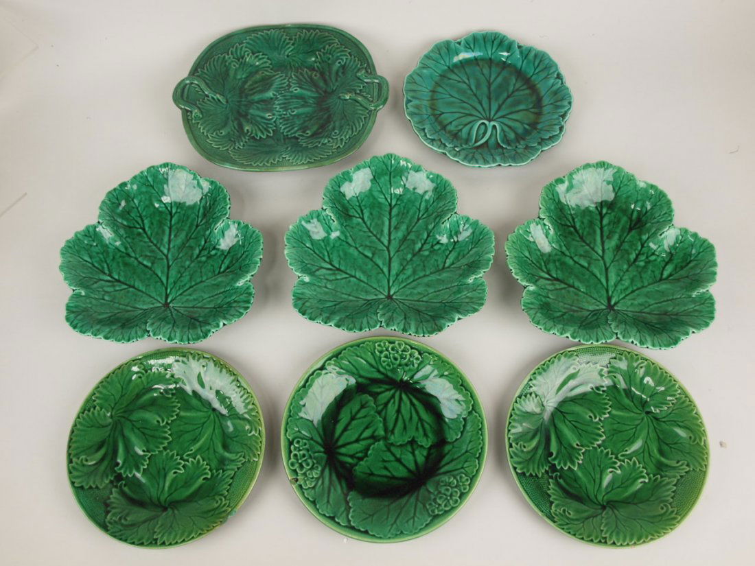 Majolica dsark green lot of 8 plates and tray (7 signed (1 of 1)