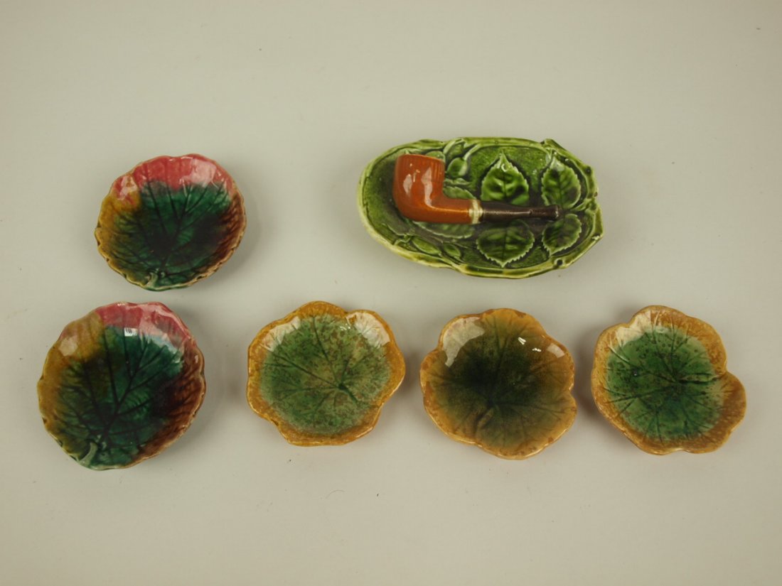 Majolica pipe tray and 5 btter pats, various conditions (1 of 1)