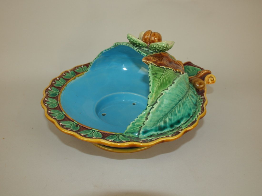 Minton Majolica chestnut server, 10" d, shape no. 594 (1 of 1)