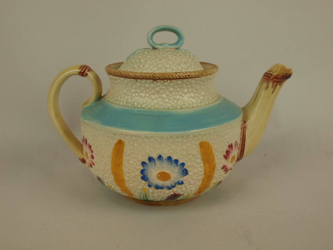 Majolica Fielding daisy & wheat teapot: Majolica Fielding daisy & wheat teapot