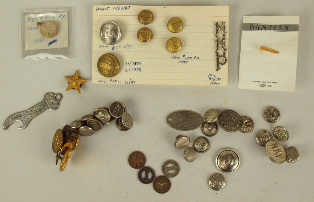 Lot of railroad uniform buttons: nickel plate, LE & W (1 of 1)