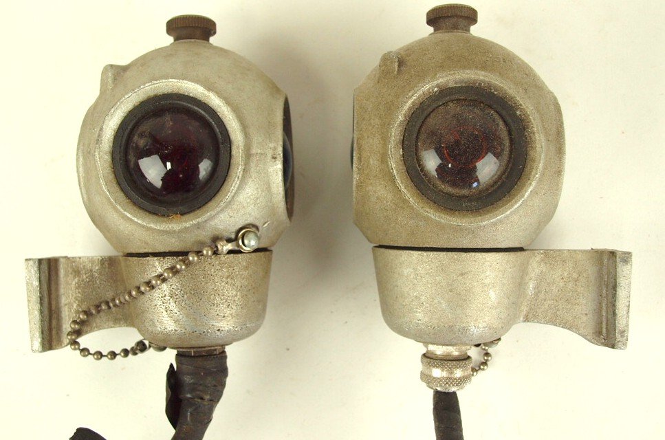 Railroad pair of cast aluminum signal lights, 6"h (1 of 1)