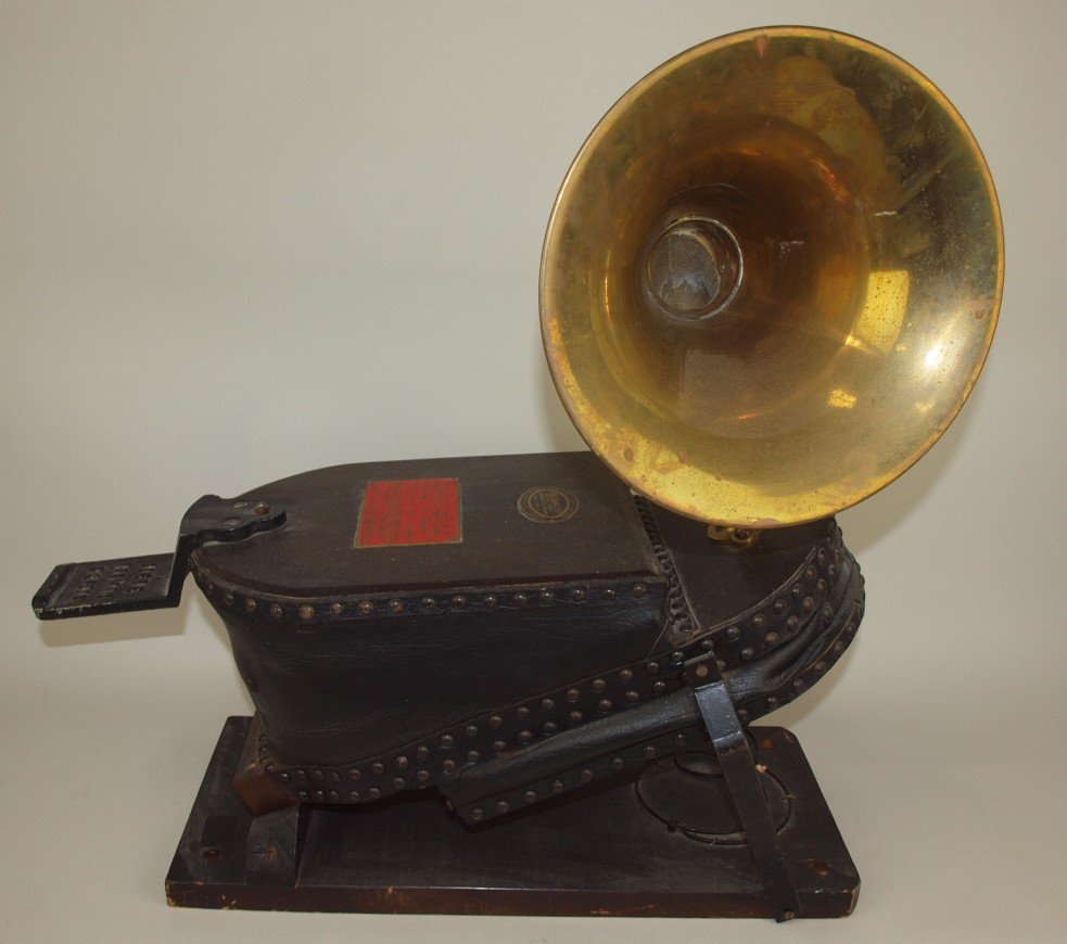 Early 20th Century Miners safety signal bellows, Siebe,: Early 20th Century Miners safety signal bellows, Siebe, Gormna, & Co.