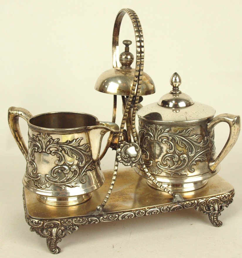Rogers silver plate cream & sugar on stand with call (1 of 1)
