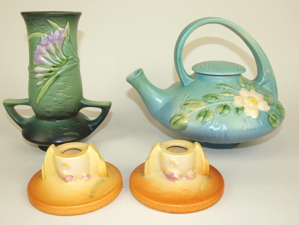 Roseville lot of 4 pieces: Freesia green vase 119-7", (1 of 1)