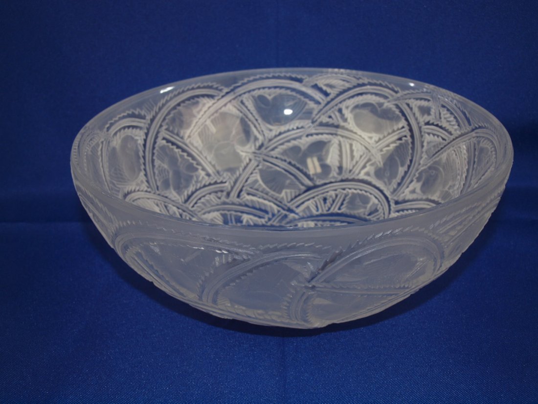 Lalique France crystal Pinson bird bowl, 9 1/4"d (1 of 2)