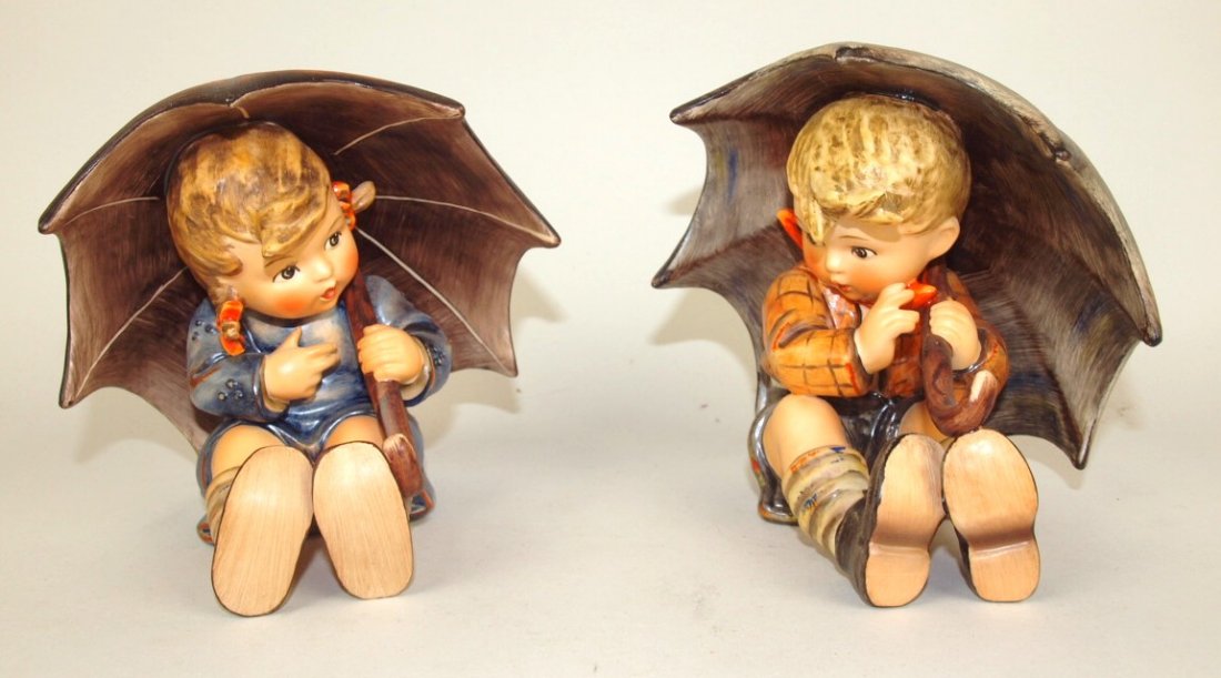Hummel umbrella boyand girl 152, Goebal West German (1 of 1)