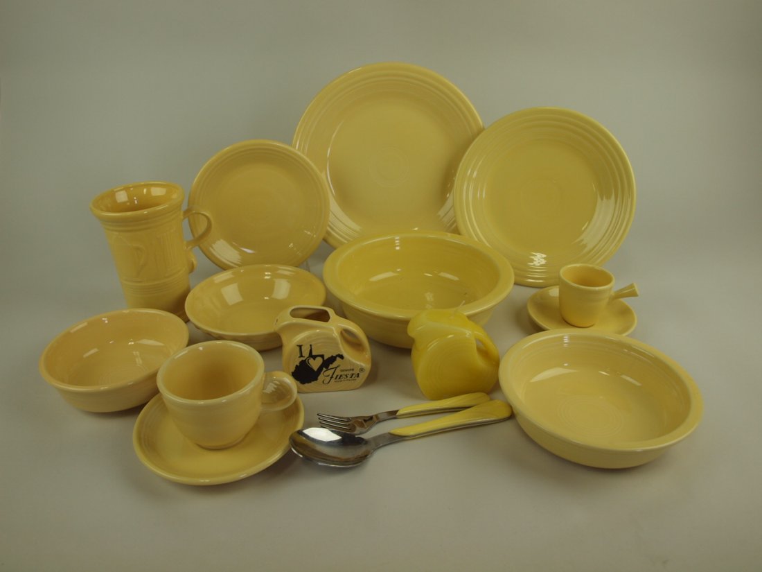 Fiesta Post 86 yellow lot of 12 pieces (1 of 1)