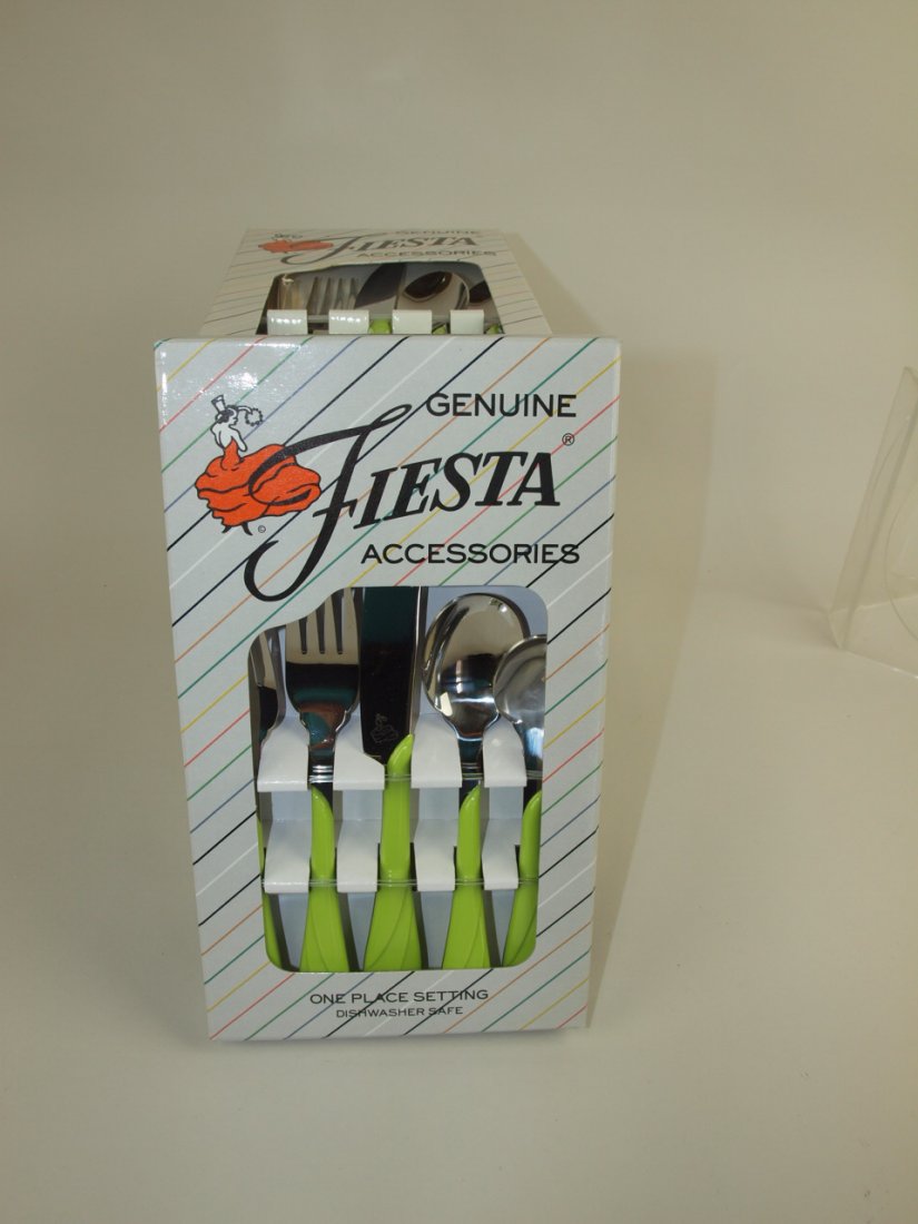 Fiesta Post 86 set of 8-5 piece place settings of (1 of 1)