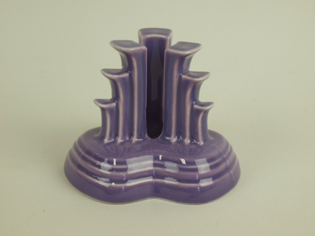 Fiesta Post 86 lilac single pyramid candle holder (1 of 1)