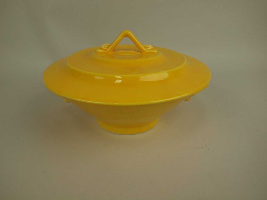 Fiesta Harlequin yellow casserole (1 of 1)