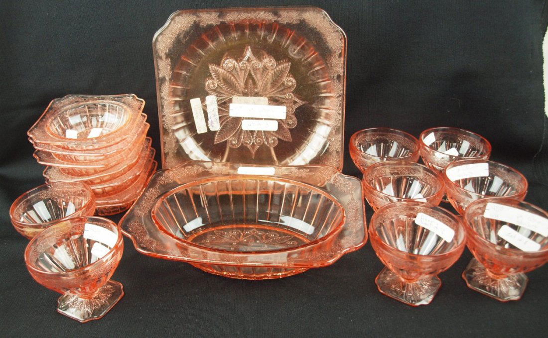 Adam pink depression glass lot: 3-9" plates, oval (1 of 1)