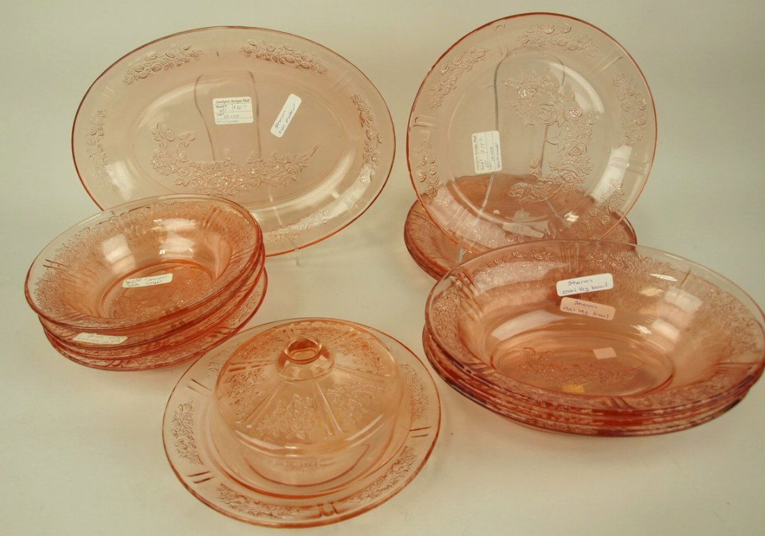 Pink depression glass Rose of Sharon: oval platter, (1 of 1)
