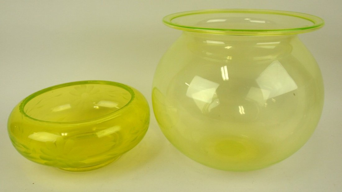 Vaseline glass bowl and fish bowl 4" & 8 1/2": Vaseline glass bowl and fish bowl 4" & 8 1/2"