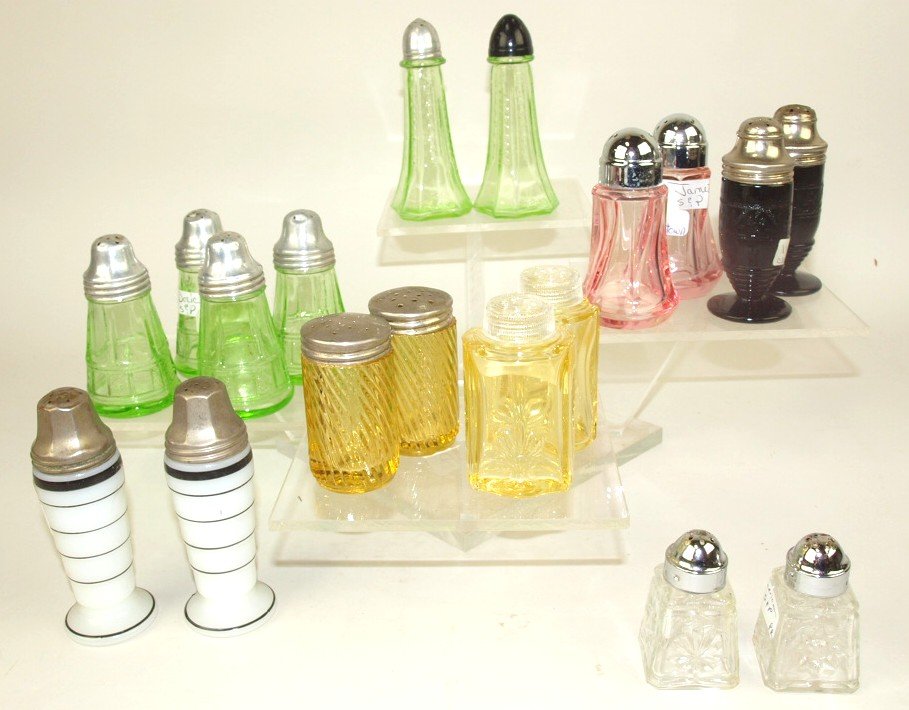 Depression lot of 9 pair salt & pepper shakers: green (1 of 1)