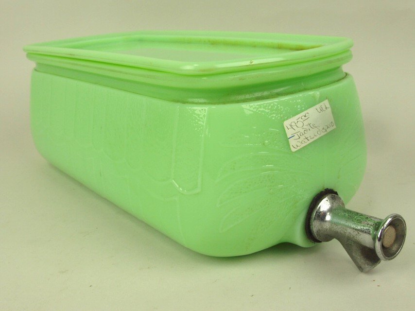 McKee Jadeite RARE water dispenser (1 of 1)