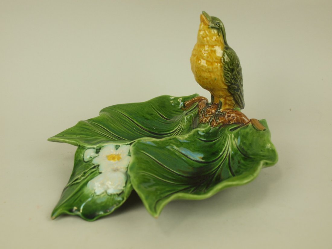 Majolica two part leaf tray with bird handle, repair to (1 of 1)