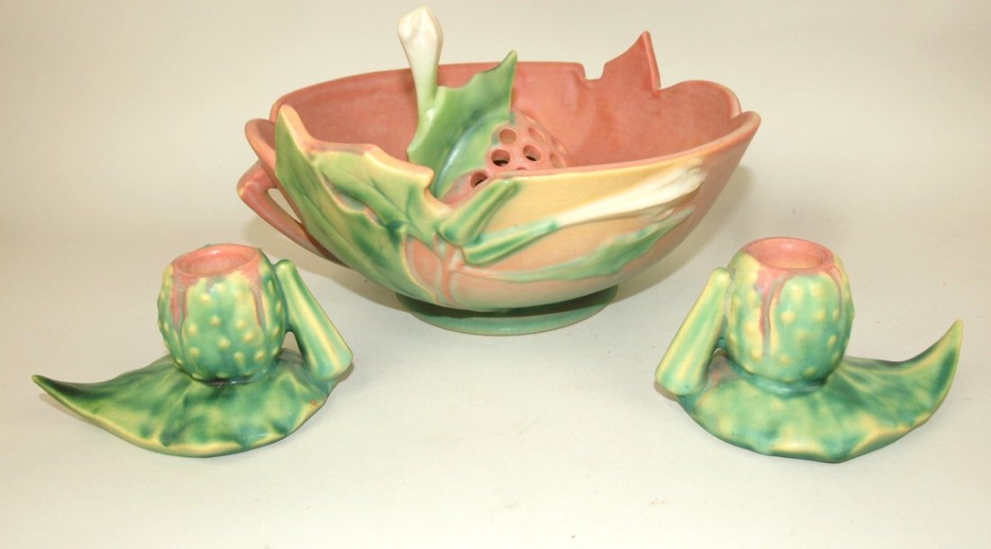 Roseville Thornapple console bowl with flower frog and (1 of 1)