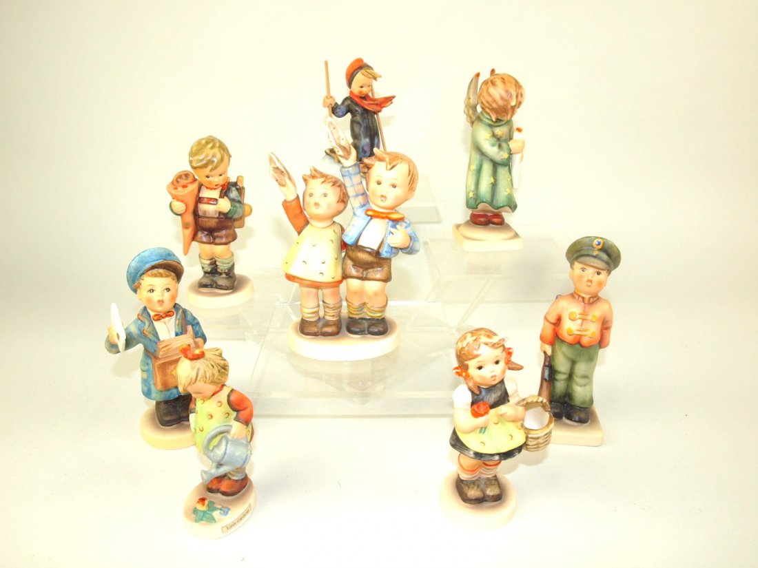 Hummel lot of 8 figures (1 of 1)