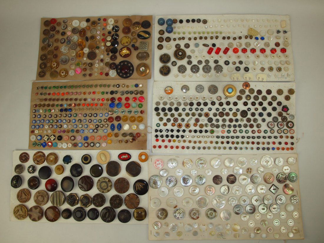 Lot of 6 cards of antique buttons (1 of 7)