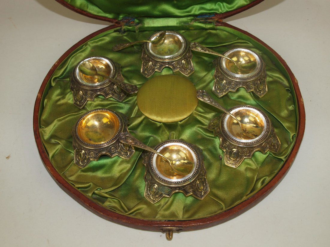 Silver set of 6 salt dips with glass inserts and 5 (1 of 1)