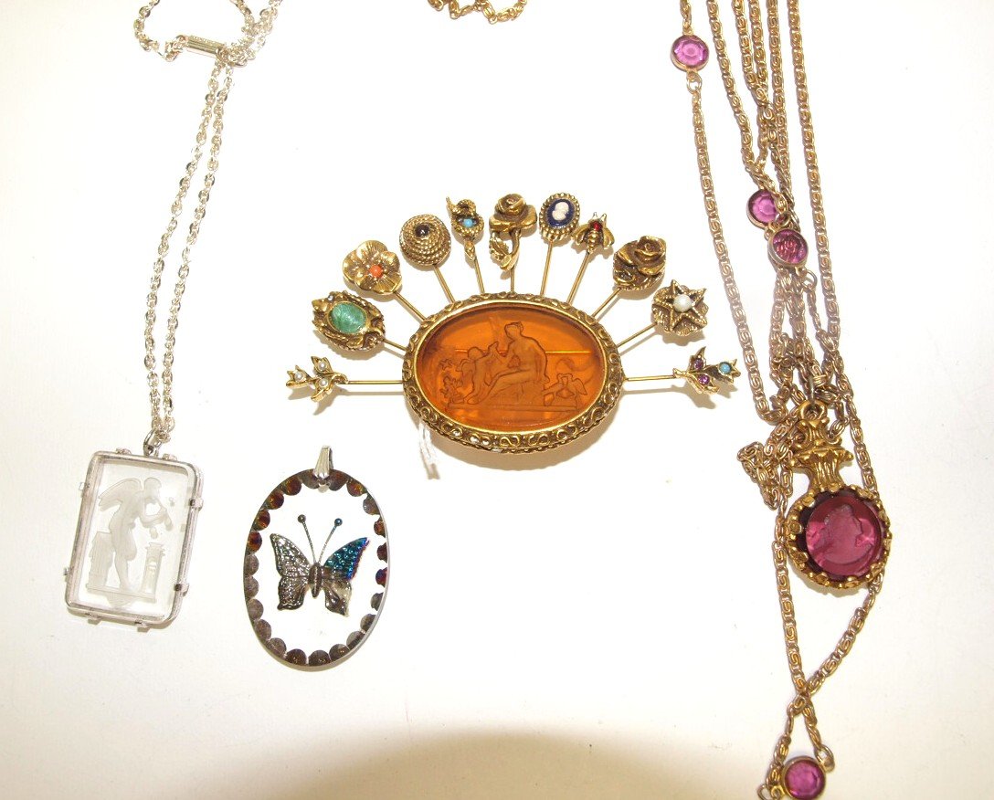 Intaglio cut jewelry: Intaglio cut jewelry