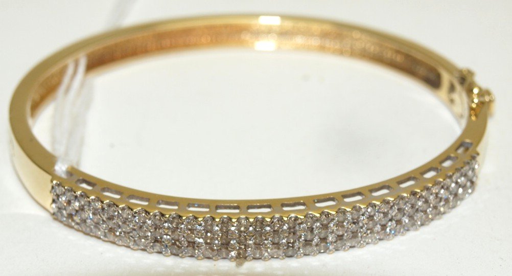 14kt yg ladies bangle diamond bracelet wtih 90 (1 of 1)