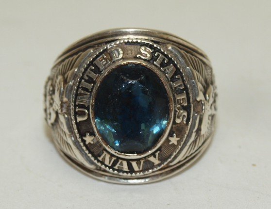 Sterling US Navy ring (1 of 2)