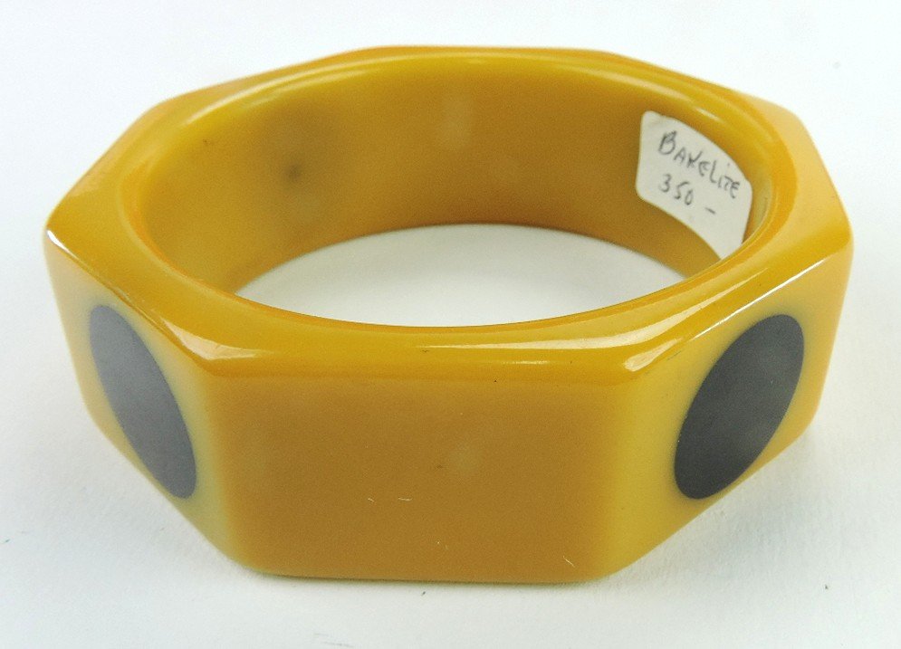 Bakelite bangle bracelet: butterscotch with black polka (1 of 1)