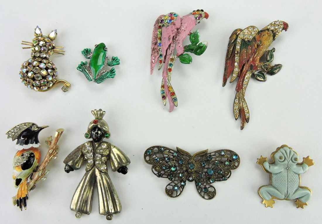 Lot of 8 figural brooch pins: birds, frogs, cat, (1 of 1)