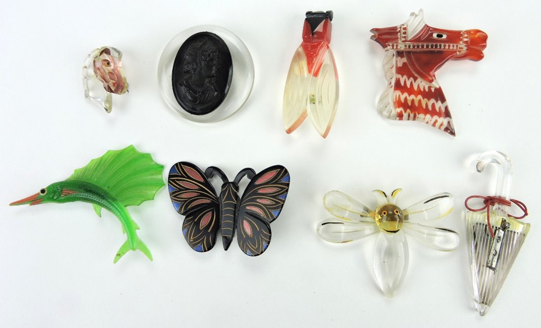 Lot of 8 assorted acrylic and other brooch pins figural (1 of 1)