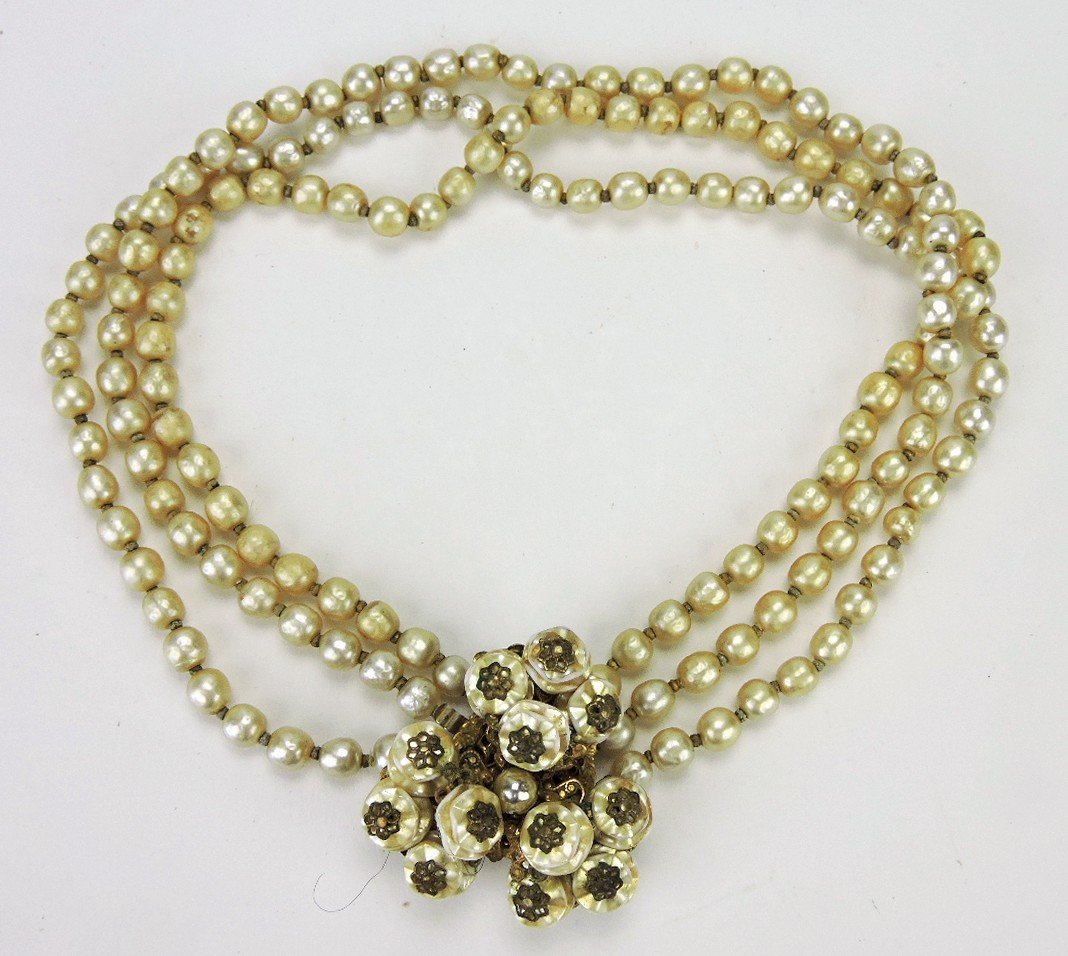 Miriam Haskell pearl type necklace: Miriam Haskell pearl type necklace