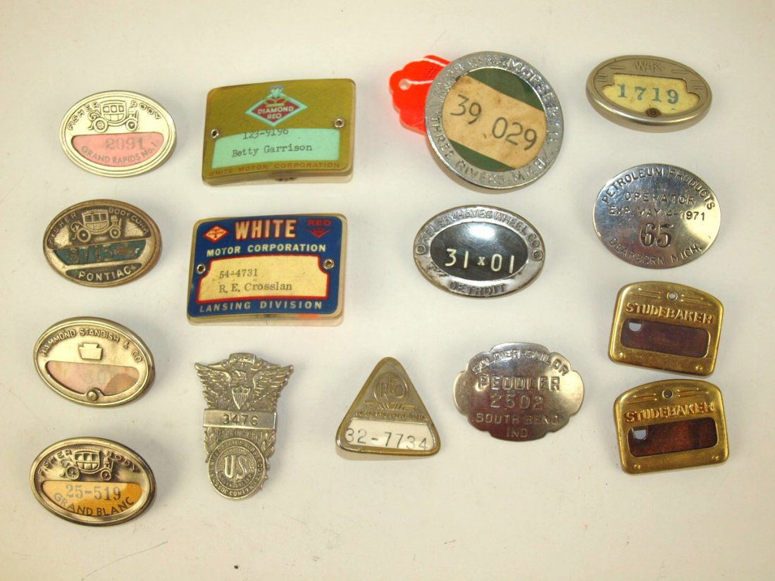 Lot of 15 employee badges Fisher Body (Grand Rapids, (1 of 1)