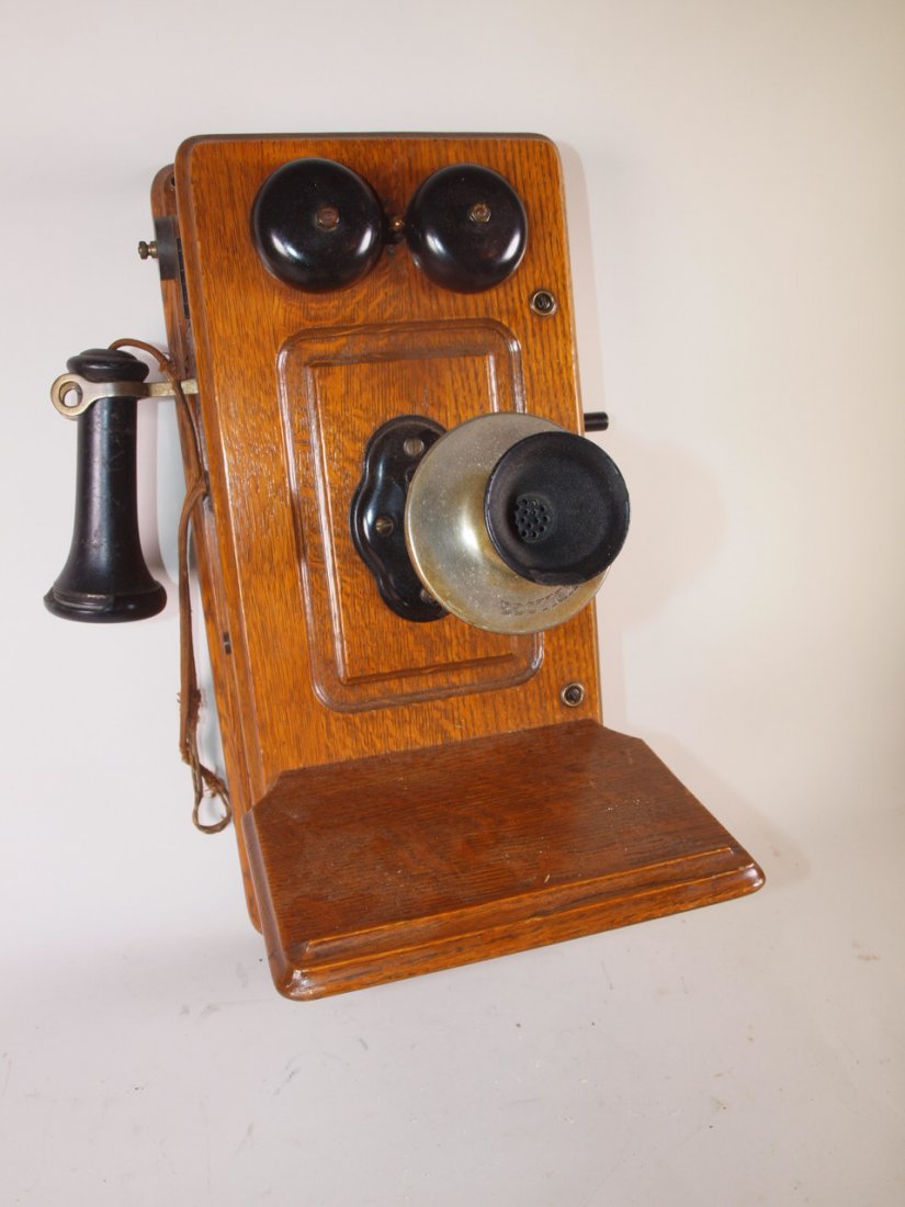 Kellogg oak wall phone (1 of 1)