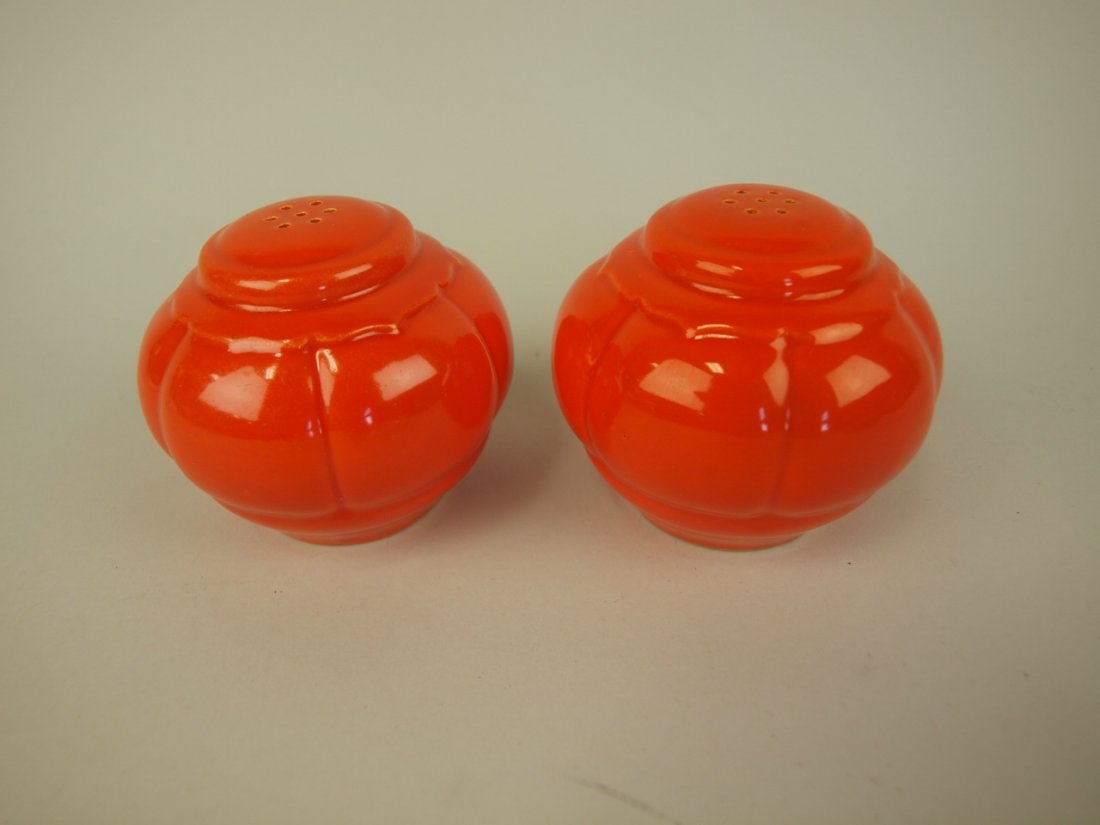 Fiesta Riviera pair of red shakers (1 of 1)
