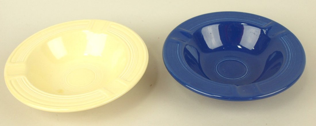 Fiesta ashtrays, ivory and cobalt (1 of 1)